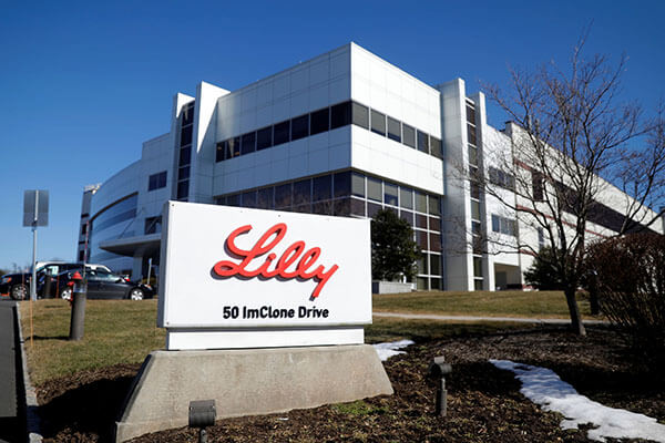 Công ty Eli Lilly Co tuyên bố ngừng chạy quảng cáo trên Twitter.