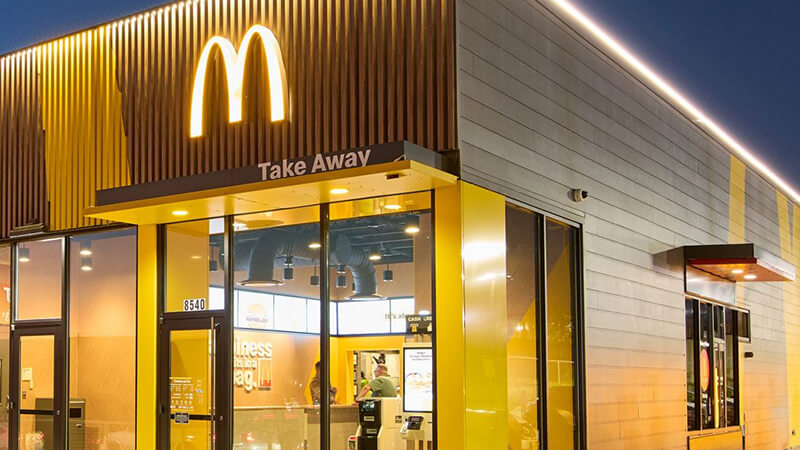 Cửa hàng hầu như không có nhân viên phục vụ đầu tiên của McDonald’s.